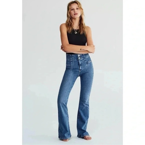 NWT Free People Jayde High Rise Flare Jeans Denim in Blue Sea Medium Denim 26 - Picture 1 of 12
